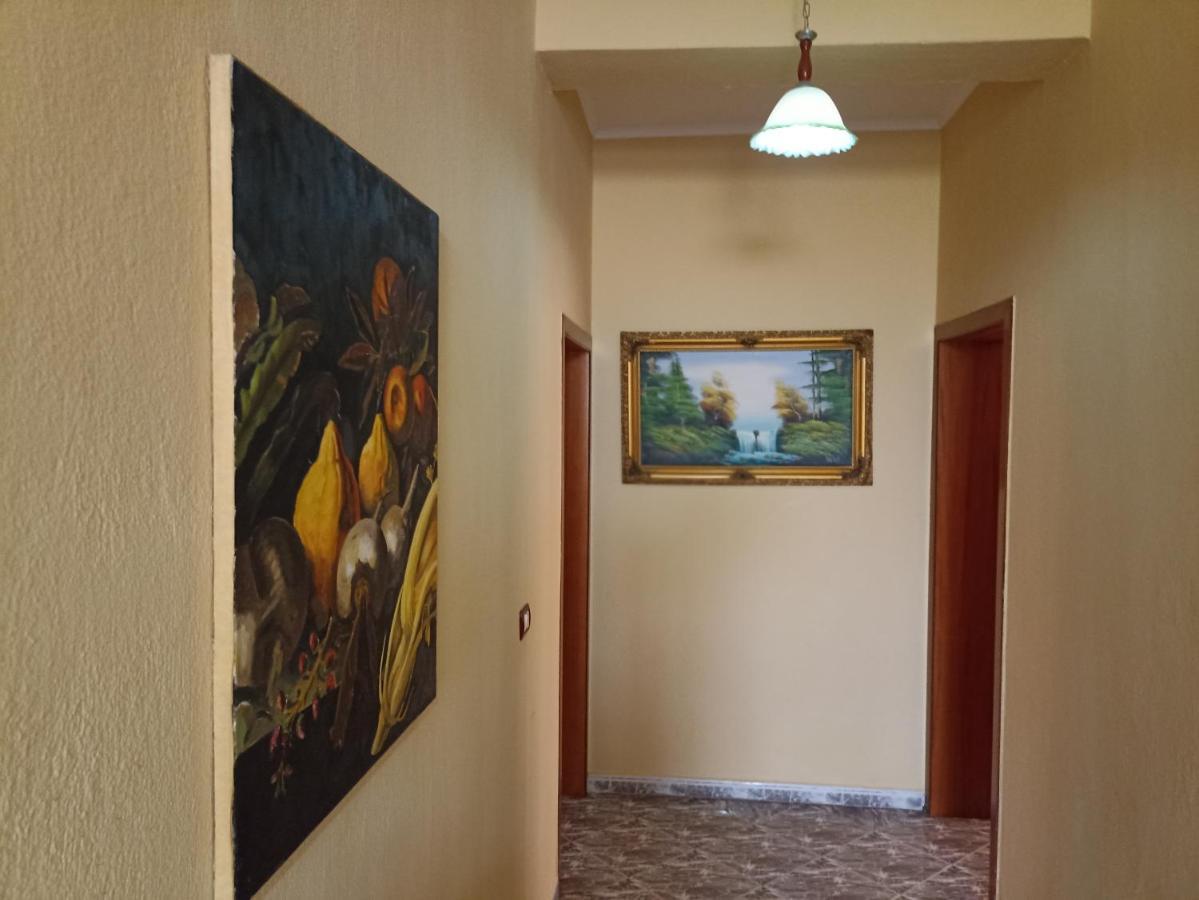 Villa Osmani Durrës Exteriör bild